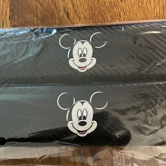 Disney Mickey Mouse car seat belt covers set of 2 NWT - Picture 3 of 9